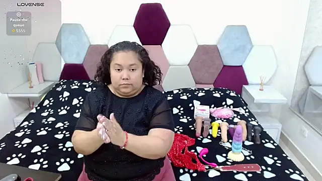 Snapshot of angel_blue chatting on 14, 2, 2026 angel blue online show from 14, 2, 2026