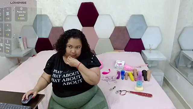 Snapshot of angel_blue chatting on 23, 2, 2026 angel blue online show from 23, 2, 2026