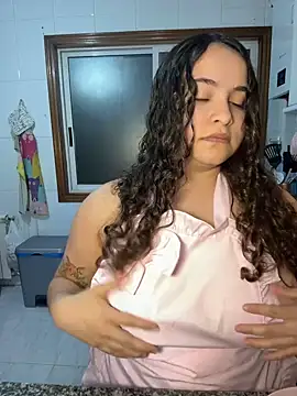 Snapshot of Sweet_sully__ chatting on 15, 12, 2024 Sweet sully online show from 15, 12, 2024