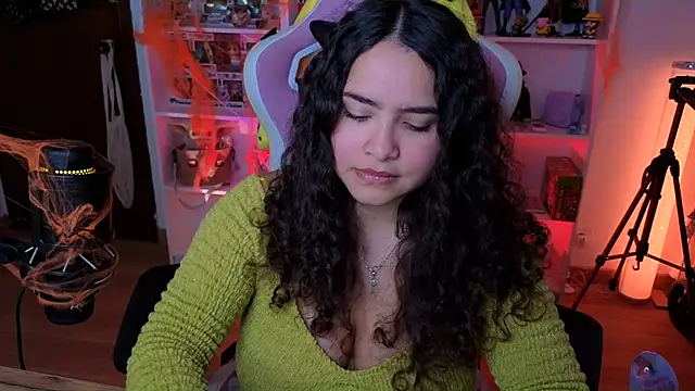 Snapshot of Sweet_sully__ chatting on 12, 10, 2025 Sweet sully online show from 12, 10, 2025