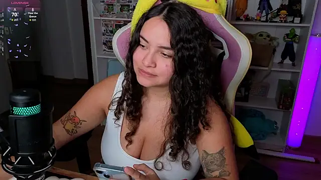 Snapshot of Sweet_sully__ chatting on 11, 11, 2025 Sweet sully online show from 11, 11, 2025