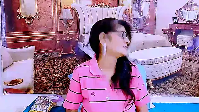 Snapshot of IndianAllure chatting on 6, 6, 2026 IndianAllure online show from 6, 6, 2026