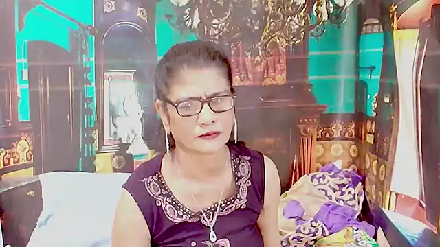 Snapshot of IndianAllure chatting on 28, 7, 2026 IndianAllure online show from 28, 7, 2026