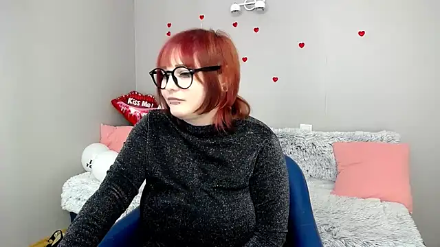 Estheri online show from 12, 2, 2025