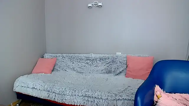 Estheri online show from 14, 3, 2025