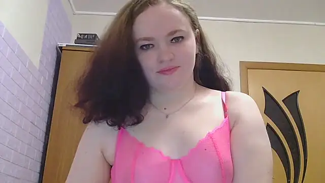 Snapshot of AliceForLoveOh chatting on 7, 4, 2026 AliceForLoveOh online show from 7, 4, 2026