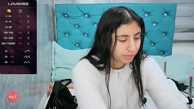 MAARYMOON online show from 4, 12, 2025