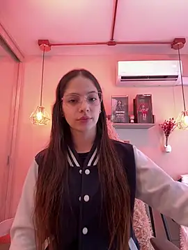 Zoe Bae online show from 7, 3, 2025