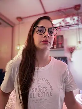 Zoe Bae online show from 6, 3, 2026