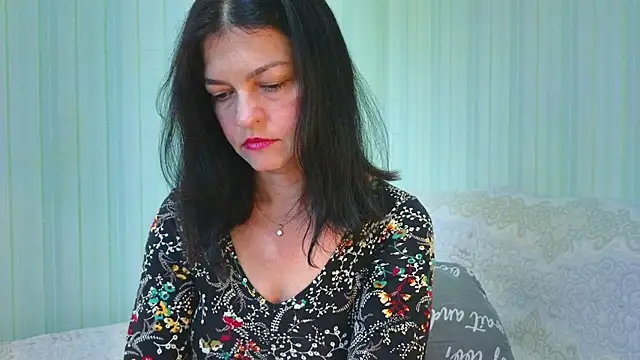 Snapshot of _Lily_ chatting on 6, 7, 2026 Lily online show from 6, 7, 2026