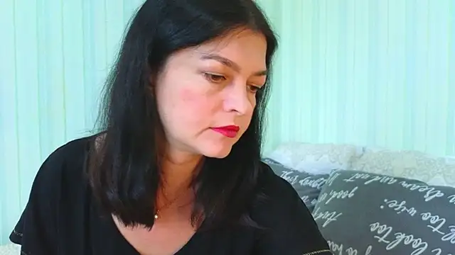 Snapshot of _Lily_ chatting on 14, 7, 2026 Lily online show from 14, 7, 2026