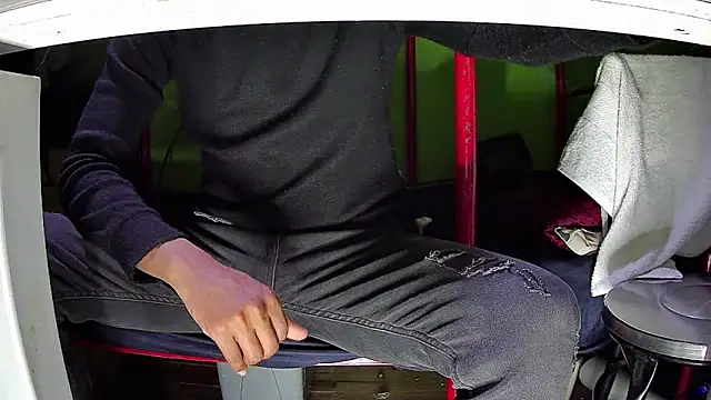 Snapshot of Walltaz chatting on 29, 10, 2025 Walltaz online show from 29, 10, 2025