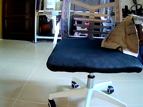 Snapshot of jilat77 chatting on 13, 10, 2025 jilat77 online show from 13, 10, 2025