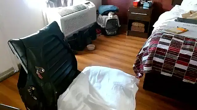 mycock2474u online show from 4, 11, 2025