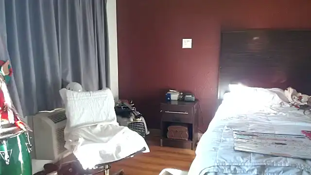 mycock2474u online show from 17, 11, 2025