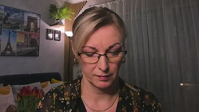 vanessa chat online show from 18, 2, 2025