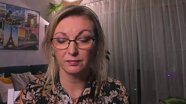 vanessa chat online show from 27, 2, 2025