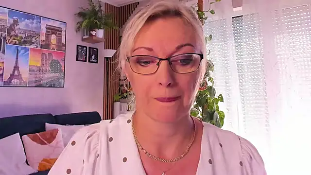 vanessa chat online show from 12, 9, 2025