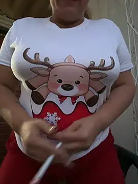 Snapshot of x_elena_x chatting on 12, 12, 2024 x elena x online show from 12, 12, 2024