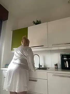 Snapshot of x_elena_x chatting on 13, 2, 2025 x elena x online show from 13, 2, 2025