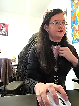 HotysimeHot1 online show from 17, 4, 2026