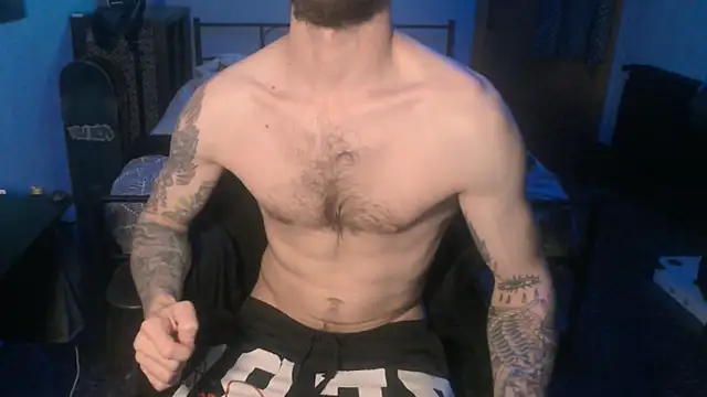 Snapshot of SexxxyLouis chatting on 27, 1, 2025 SexxxyLouis online show from 27, 1, 2025