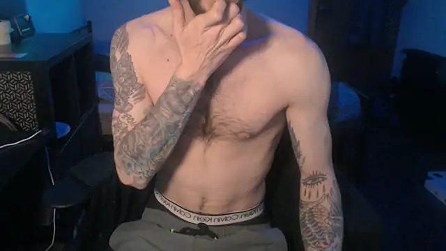 Snapshot of SexxxyLouis chatting on 1, 2, 2025 SexxxyLouis online show from 1, 2, 2025