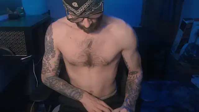 Snapshot of SexxxyLouis chatting on 7, 2, 2025 SexxxyLouis online show from 7, 2, 2025