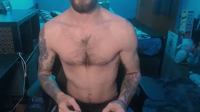 Snapshot of SexxxyLouis chatting on 9, 2, 2025 SexxxyLouis online show from 9, 2, 2025