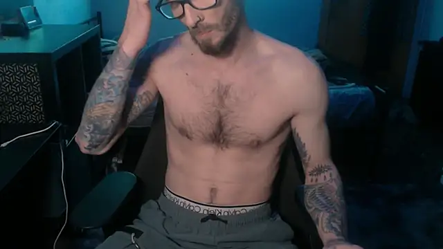 Snapshot of SexxxyLouis chatting on 19, 2, 2025 SexxxyLouis online show from 19, 2, 2025