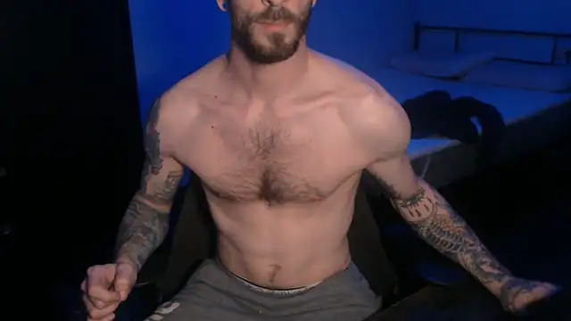 Snapshot of SexxxyLouis chatting on 2, 3, 2025 SexxxyLouis online show from 2, 3, 2025