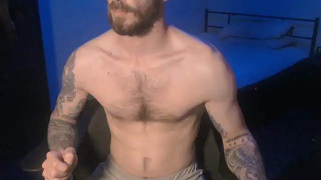 Snapshot of SexxxyLouis chatting on 9, 3, 2025 SexxxyLouis online show from 9, 3, 2025