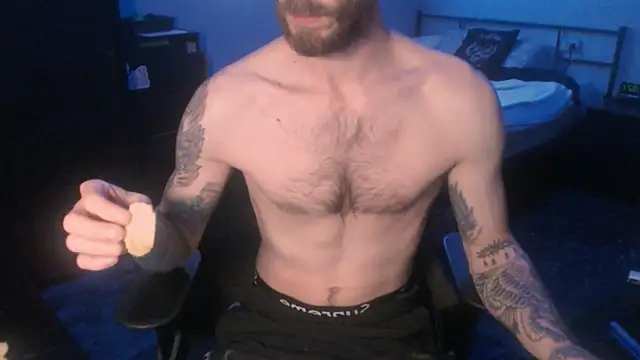 Snapshot of SexxxyLouis chatting on 19, 3, 2025 SexxxyLouis online show from 19, 3, 2025