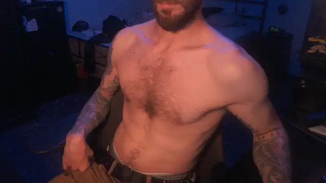 Snapshot of SexxxyLouis chatting on 13, 9, 2025 SexxxyLouis online show from 13, 9, 2025