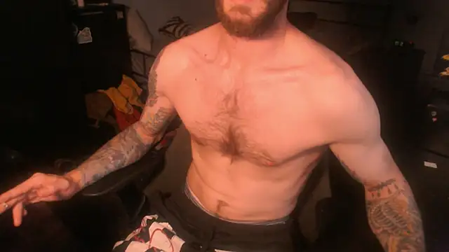 Snapshot of SexxxyLouis chatting on 19, 9, 2025 SexxxyLouis online show from 19, 9, 2025