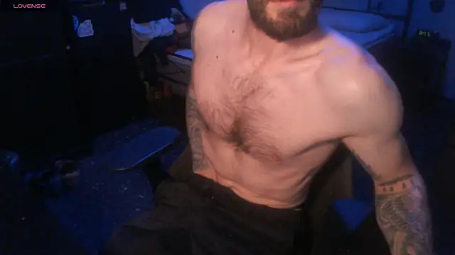 Snapshot of SexxxyLouis chatting on 22, 9, 2025 SexxxyLouis online show from 22, 9, 2025