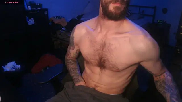 Snapshot of SexxxyLouis chatting on 29, 9, 2025 SexxxyLouis online show from 29, 9, 2025