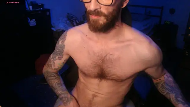 Snapshot of SexxxyLouis chatting on 30, 9, 2025 SexxxyLouis online show from 30, 9, 2025