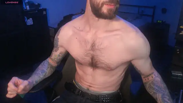 Snapshot of SexxxyLouis chatting on 6, 10, 2025 SexxxyLouis online show from 6, 10, 2025