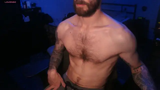 Snapshot of SexxxyLouis chatting on 10, 10, 2025 SexxxyLouis online show from 10, 10, 2025