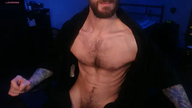 Snapshot of SexxxyLouis chatting on 11, 10, 2025 SexxxyLouis online show from 11, 10, 2025