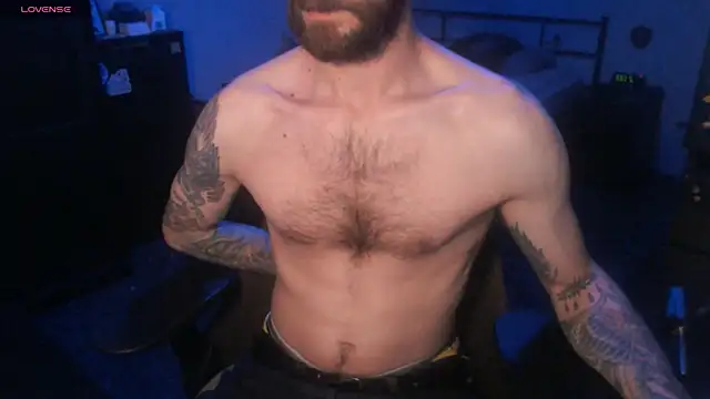 Snapshot of SexxxyLouis chatting on 16, 10, 2025 SexxxyLouis online show from 16, 10, 2025