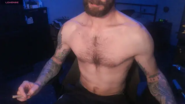 Snapshot of SexxxyLouis chatting on 19, 10, 2025 SexxxyLouis online show from 19, 10, 2025