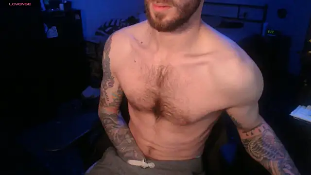 Snapshot of SexxxyLouis chatting on 2, 11, 2025 SexxxyLouis online show from 2, 11, 2025