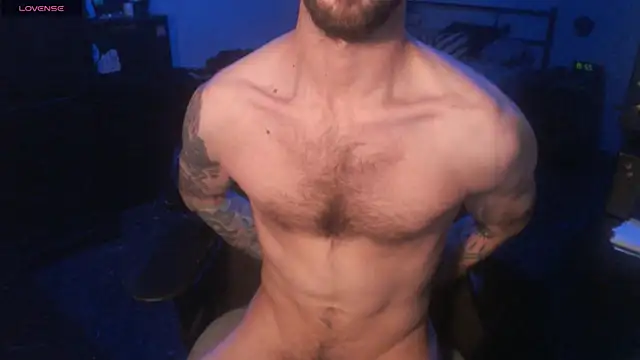 Snapshot of SexxxyLouis chatting on 3, 11, 2025 SexxxyLouis online show from 3, 11, 2025