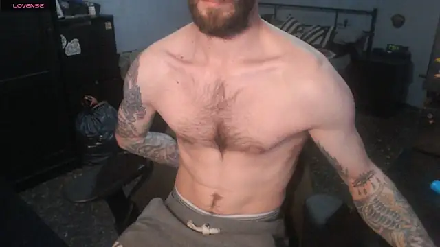 Snapshot of SexxxyLouis chatting on 26, 11, 2025 SexxxyLouis online show from 26, 11, 2025