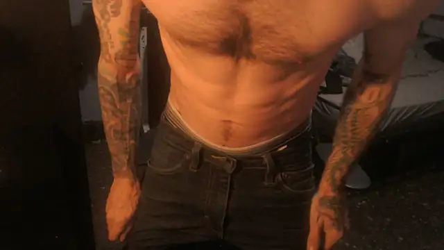 SexxxyLouis online show from 2, 4, 2026