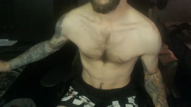 Snapshot of SexxxyLouis chatting on 19, 5, 2026 SexxxyLouis online show from 19, 5, 2026