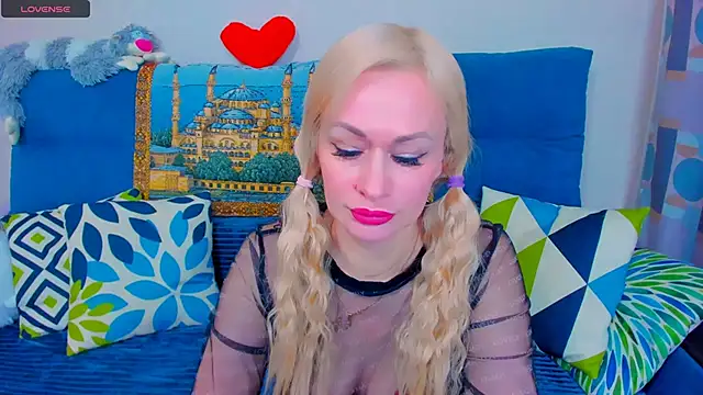 EllenMoore online show from 10, 1, 2025