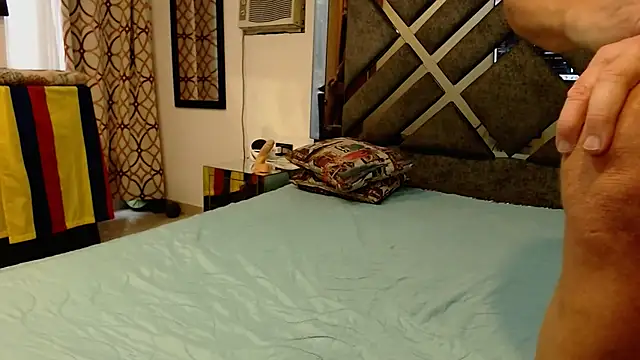 Snapshot of carlosbangsstar chatting on 13, 3, 2025 carlosbangsstar online show from 13, 3, 2025